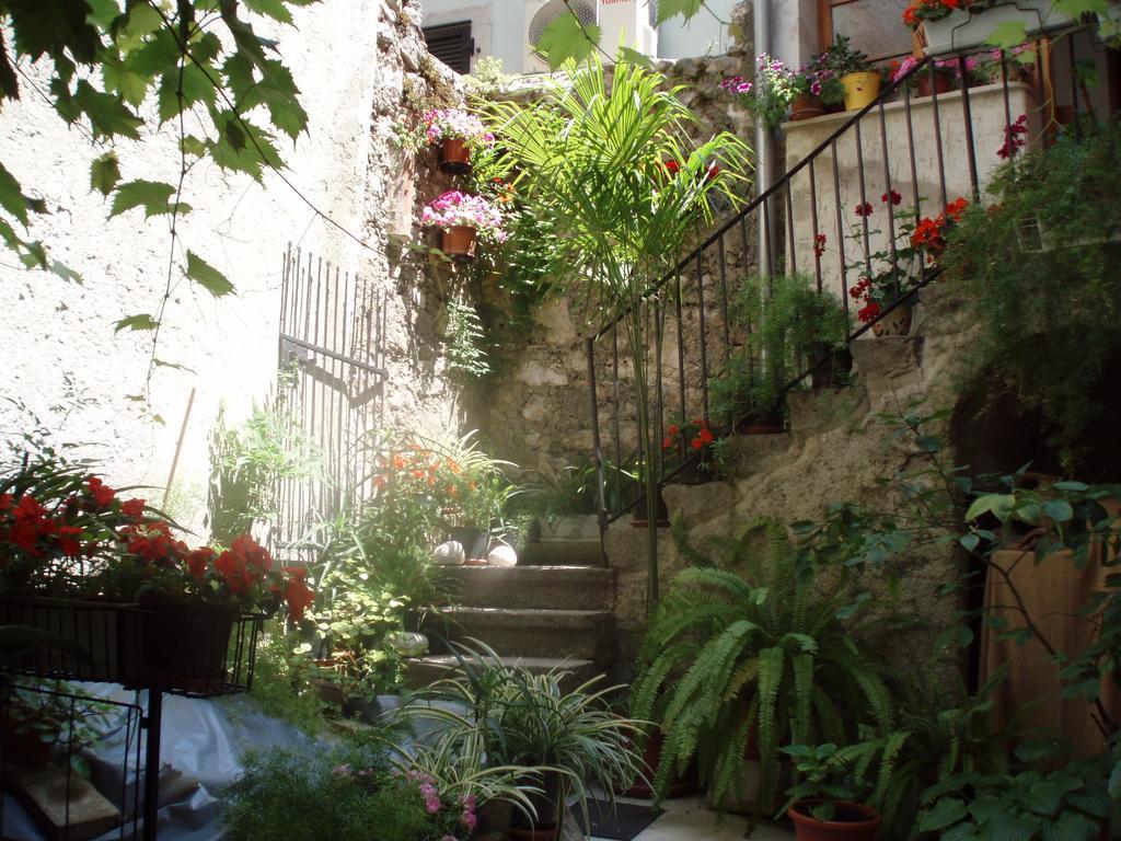 Apartment Filipas Крес Стая снимка
