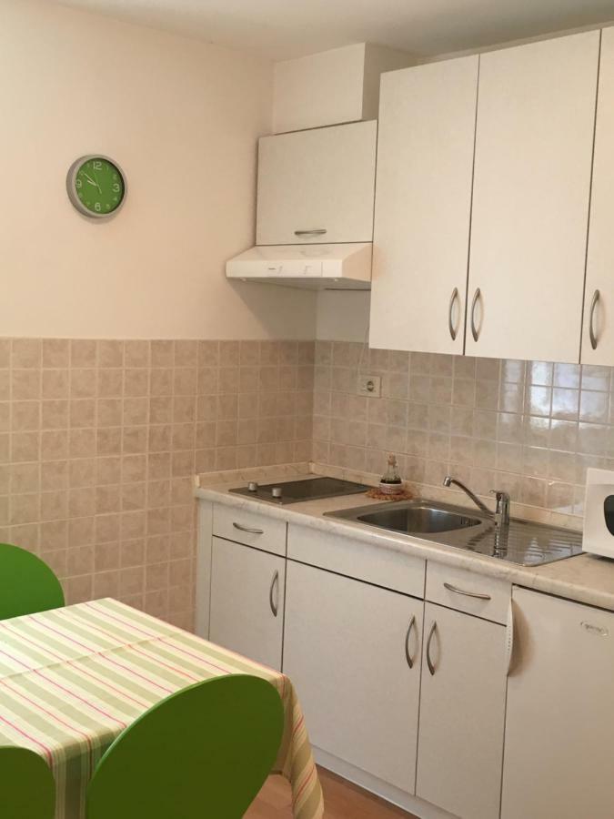 Apartment Filipas Крес Екстериор снимка